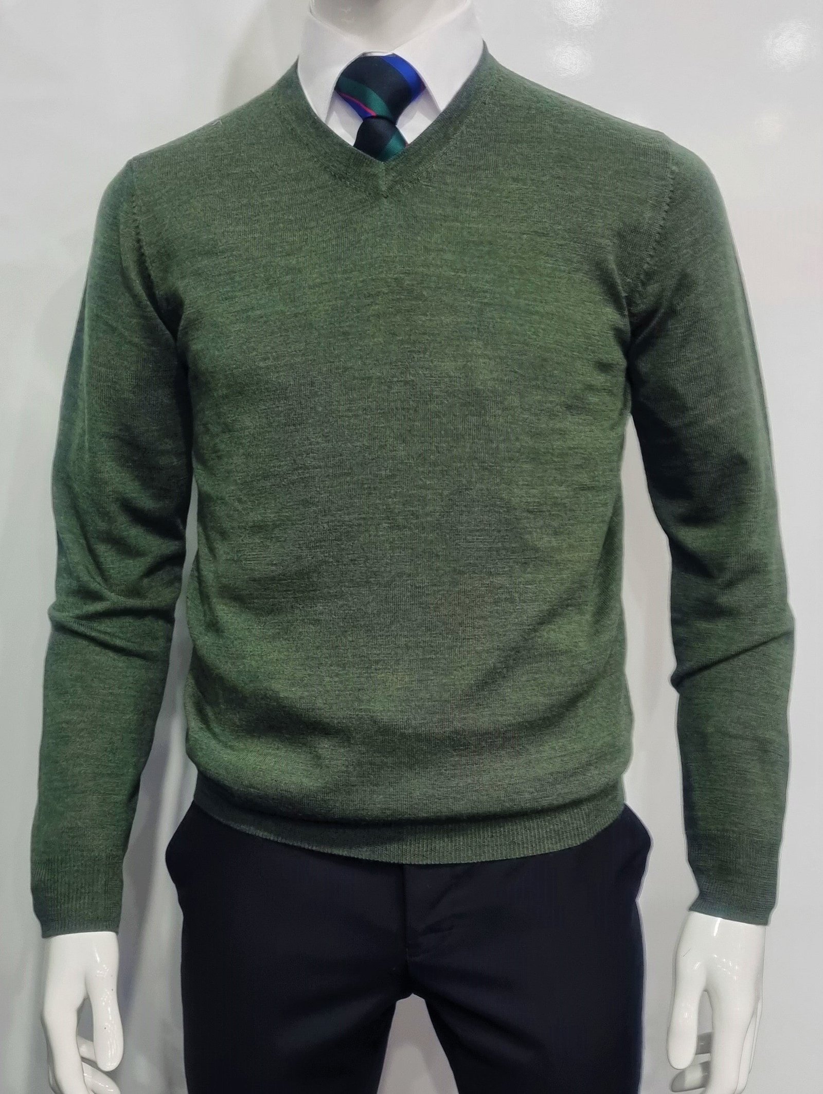 ANSETT Merino Wool Vee Olive