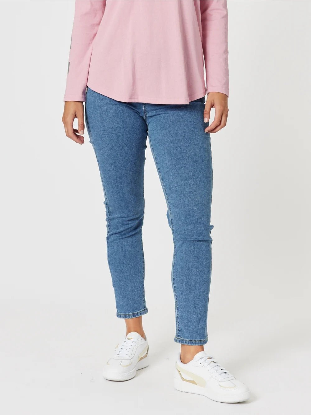 Threadz Chicago Slim Leg Jean