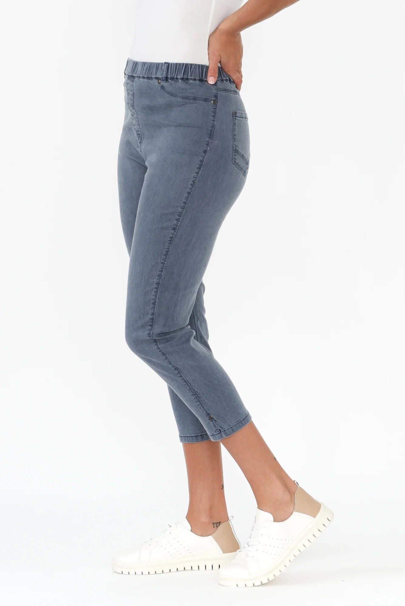 Cafe Latte Enzyme Wash Capri Jeggings